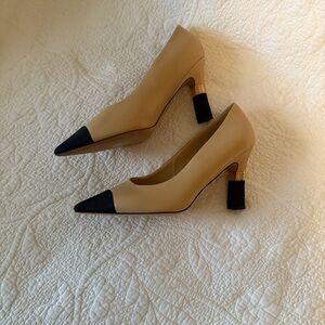 Chanel Chic Tan and Black Women's Pumps, gold accent, 40.5